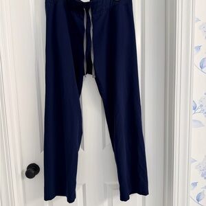 FIGS Navy Scrub Pants - petite